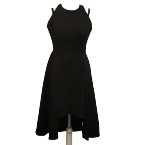 VENUS Dresses & Skirts - Venus Cocktail Dress